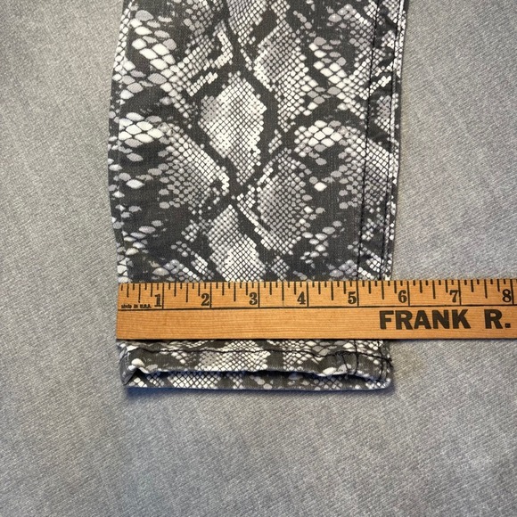 Seven7 Snakeskin Print Stretch 10 Skinny Jeans Grey Black White Denim Indie Rock - Picture 8 of 9